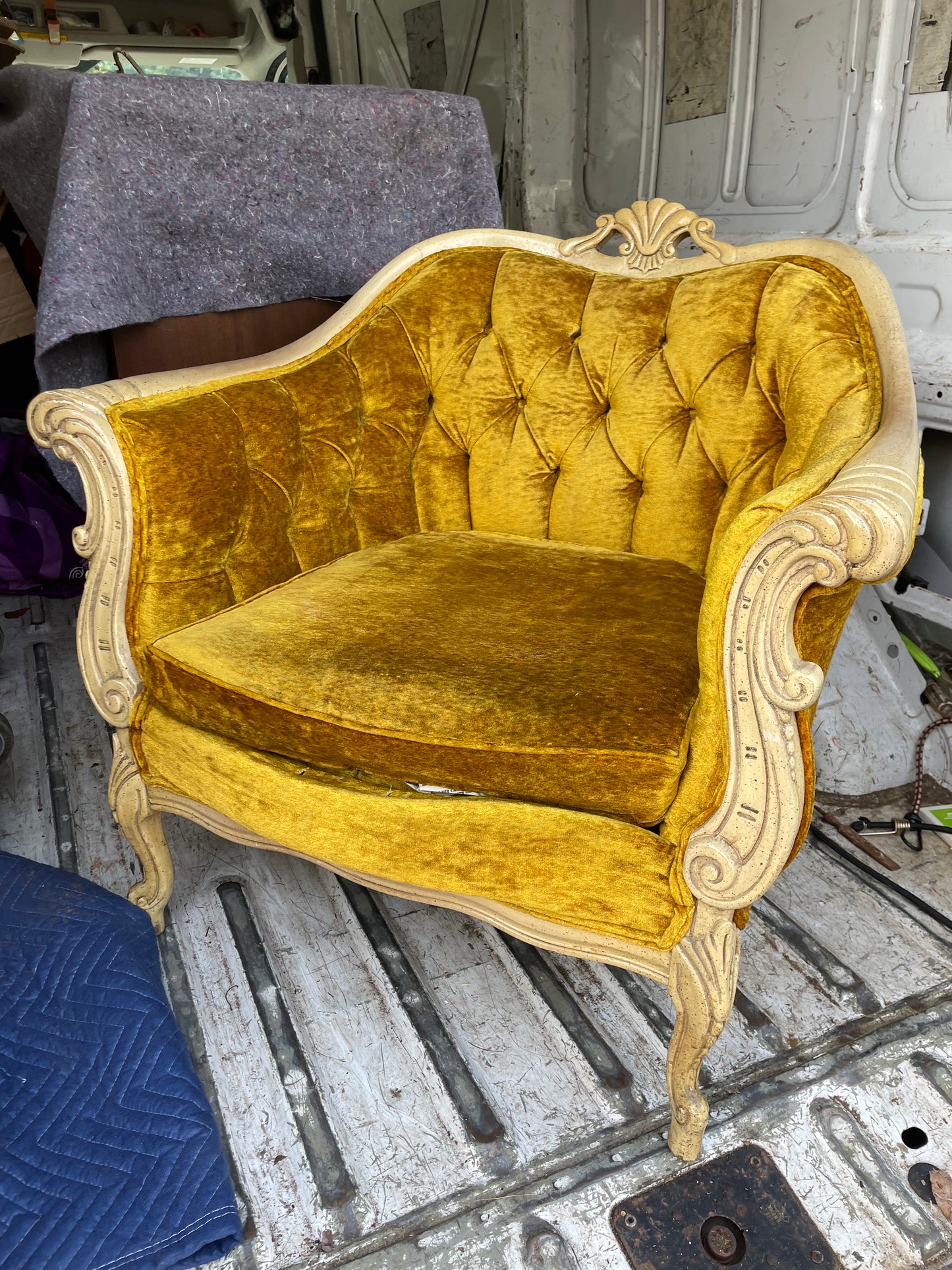 Ornate Antique Broyhill Gold Tufted Armchair