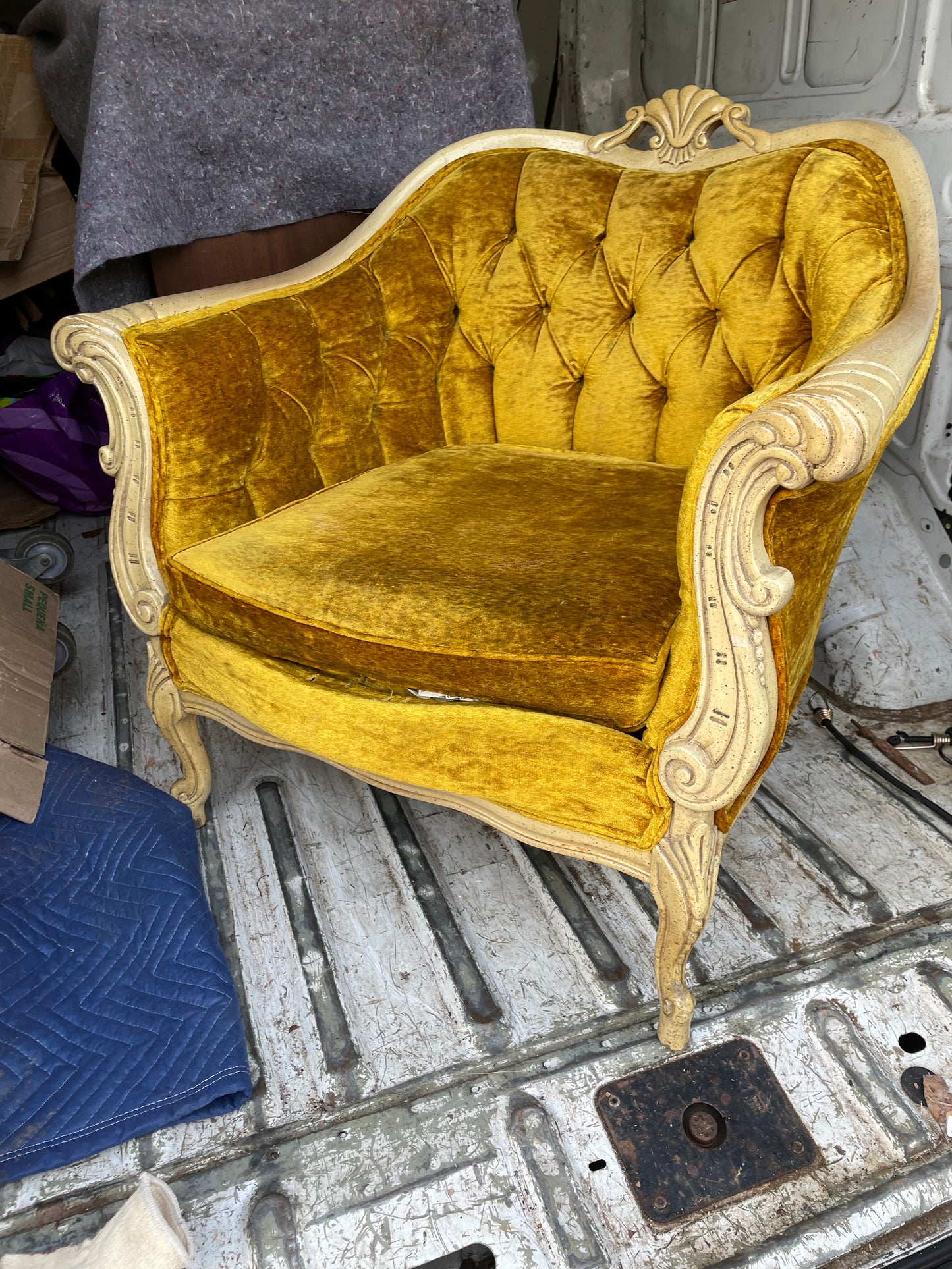 Ornate Antique Broyhill Gold Tufted Armchair