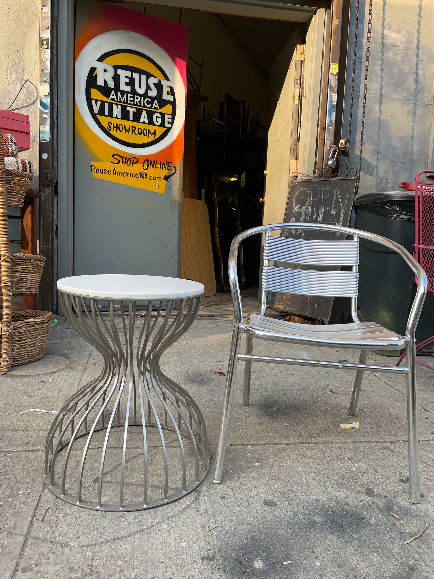 Round Metal Cage Hour Glass Side Table